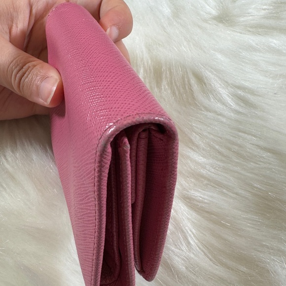 Authantic Prada Pink Trifold Hand Wallet - Picture 11 of 16